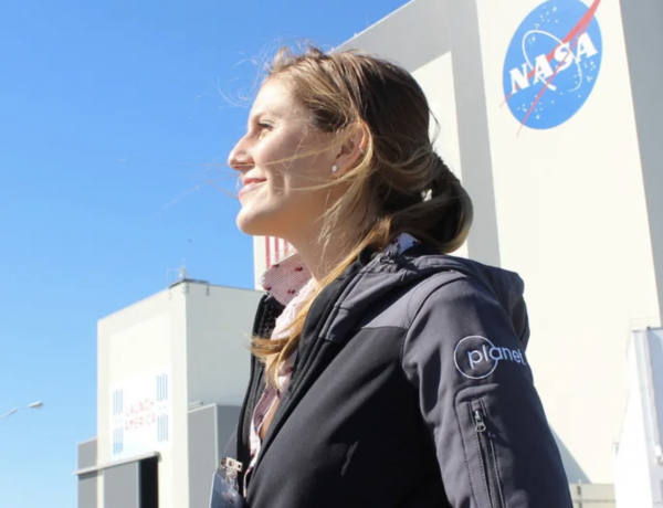 Magnet Minds: An Interview with Art Astronaut, Richelle Gribble